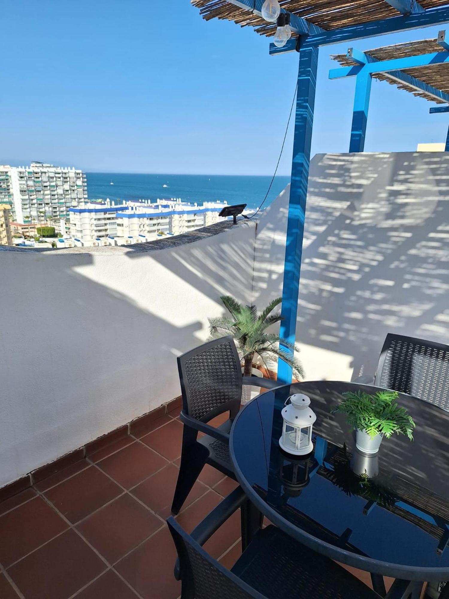 Atico A 200 Mts De La Playa Lägenhet Benalmádena Exteriör bild